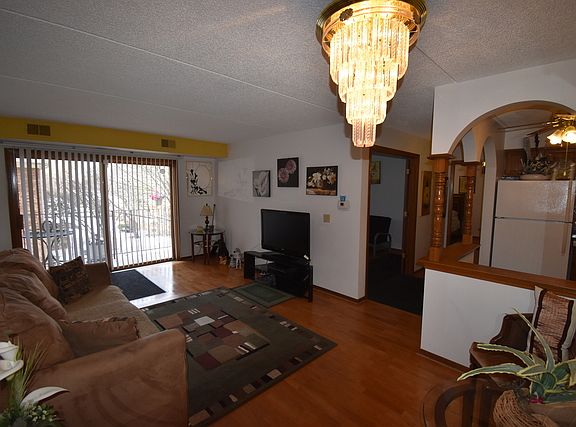 4th image of 6460 W Belle Plaine Ave APT 208
