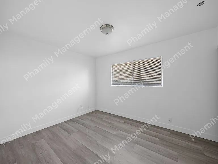 1015 Doyle Pl #4 — Photo 8