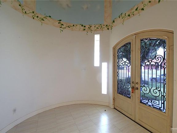 3rd image of 2619 Easy St