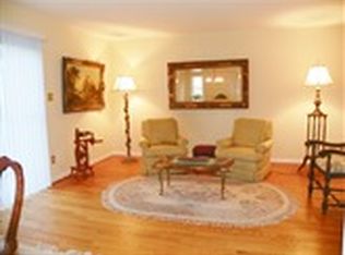 11206 Wedge Dr, Reston, VA 20190