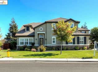 2472 Emerald Bay Dr, Brentwood, CA
