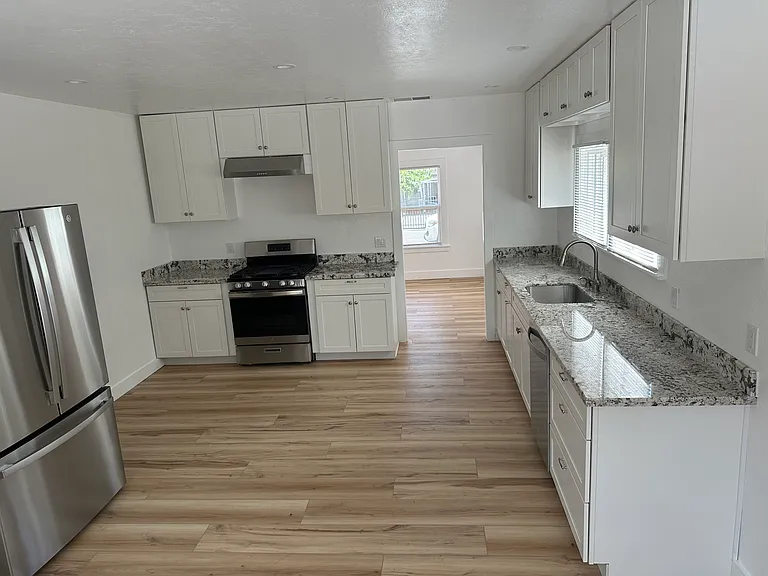 60 Bosch Ave — Photo 5