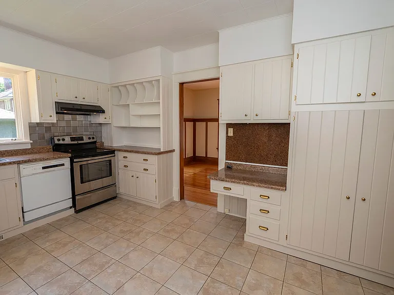 1106 Woodward Ave — Photo 14