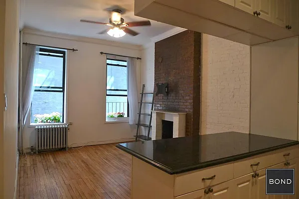 Rented by Bond New York | media 19