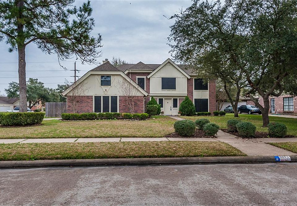 Stunning curb appeal on a corner lot