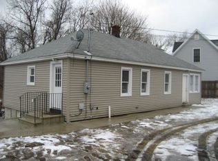 17 Lathrop Rd, Uncasville, CT 06382