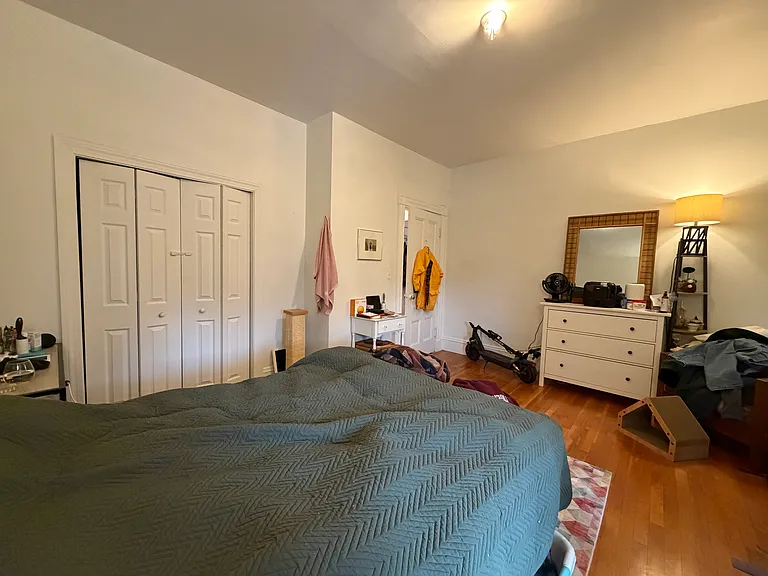 16 Davis Ave #4 — Photo 9