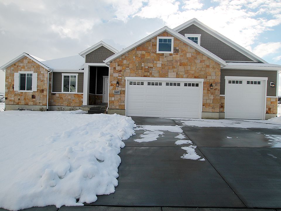 1st image of 1427 W Blue Quill Dr