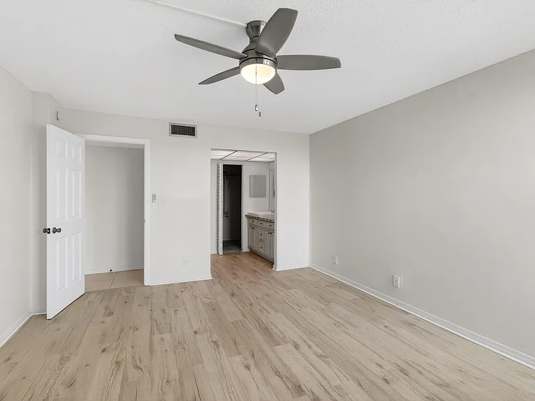12 Royal Palm Way #501 — Photo 36