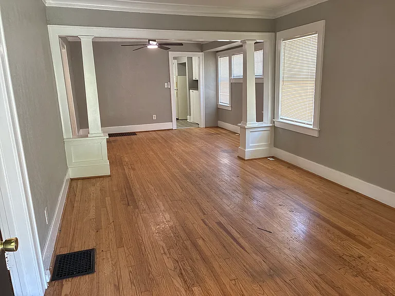 5832 Tracy Ave — Photo 2