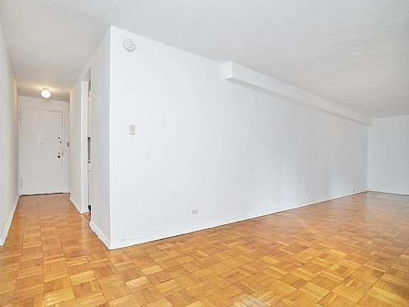 5th image of 350 E 52nd St APT 10A