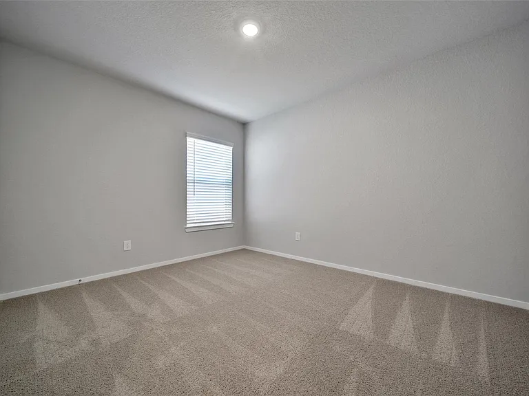 8007 Camphor Ct — Photo 17