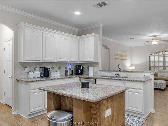 2nd image of 4105 Whispering Creek Dr
