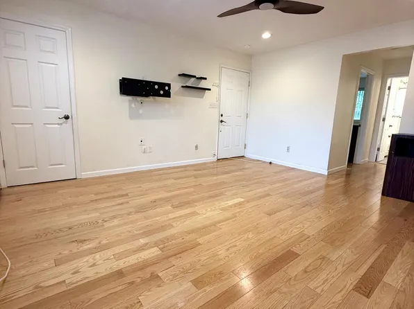289 Main St APT 4D, Spotswood, NJ 08884