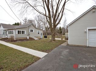 4410 Lathrop Dr, Woodstock, IL 60098