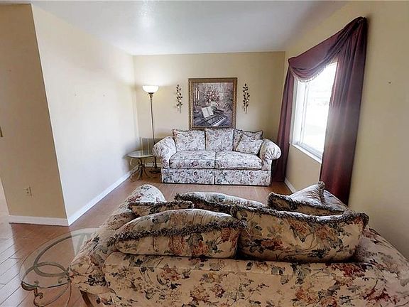 2nd image of 12907 Sunhill Cir