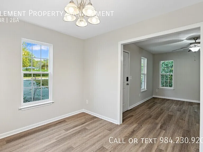 338 E Spring St — Photo 8