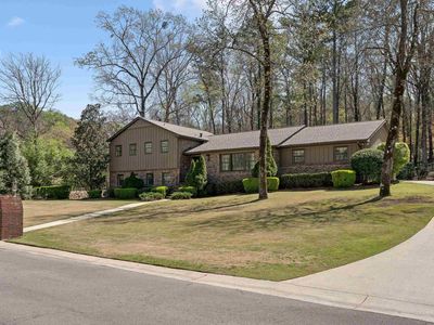 1501 Badham Dr, Vestavia Hills, AL, 35216