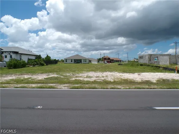 420 Diplomat Pkwy E, Cape Coral, FL 33909