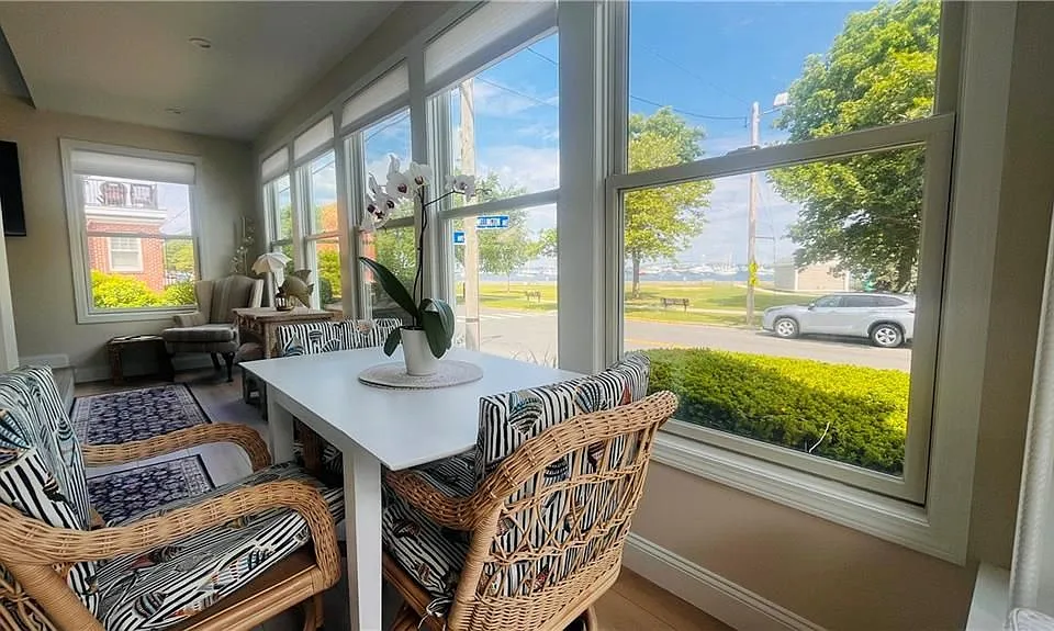 115 Wellington Ave #1