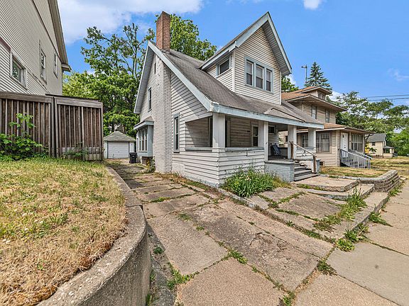2nd image of 2224 Portage St