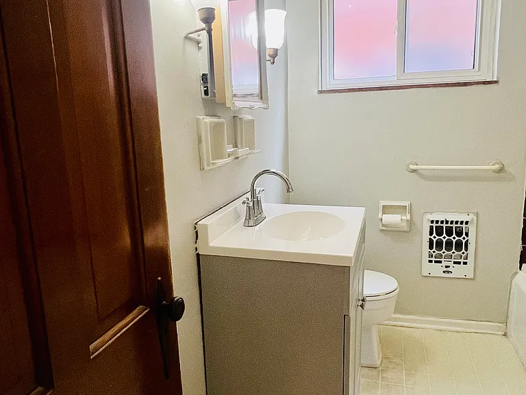 1676 Westwood Ave #A — Photo 7
