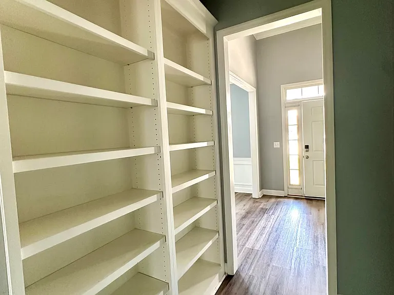 1305 Wickham Ct — Photo 15