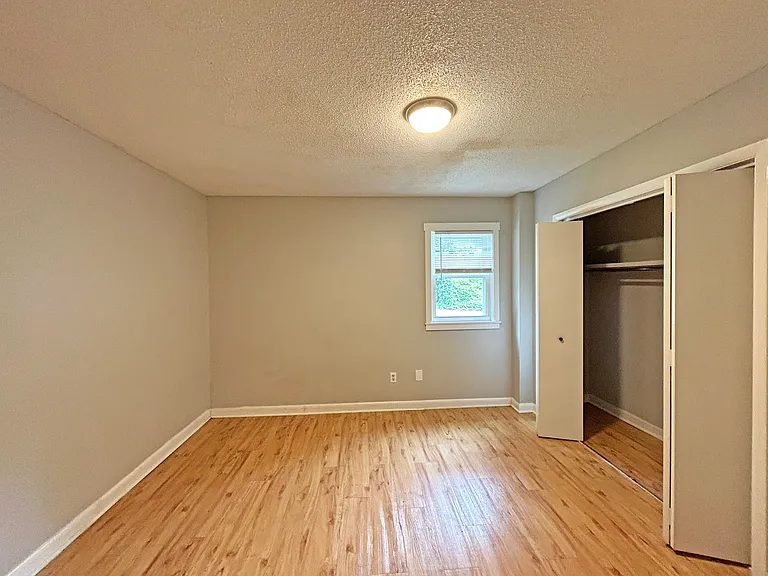 South Asheville Commons — Photo 29