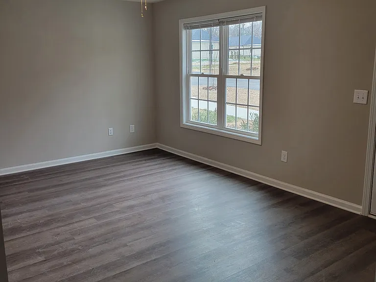 2142 Golda Ave — Photo 3