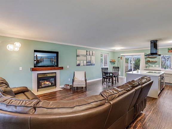 4th image of 5312 156th Avenue Ct E