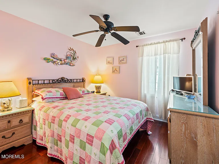 204 Randall Ave — Photo 23