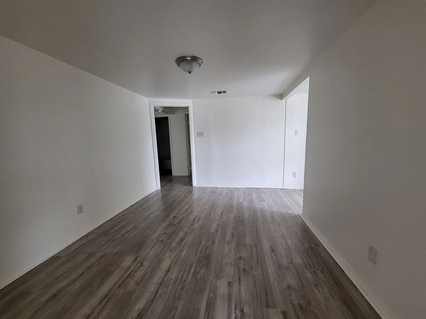1,2 and 3 bedroom units available — Photo 4