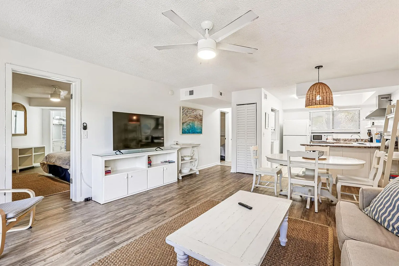 2 bed, 2.0 bath, 968 sqft, $3,249 — Photo 3