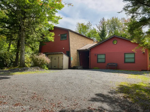 164 Iroquois Trl, Long Pond, PA 18334