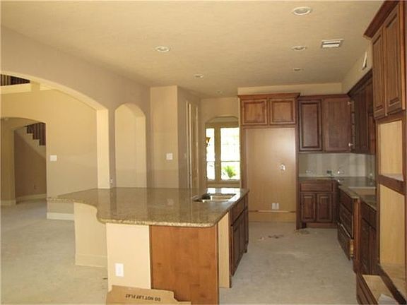 4th image of 13606 Oak Lake Bnd