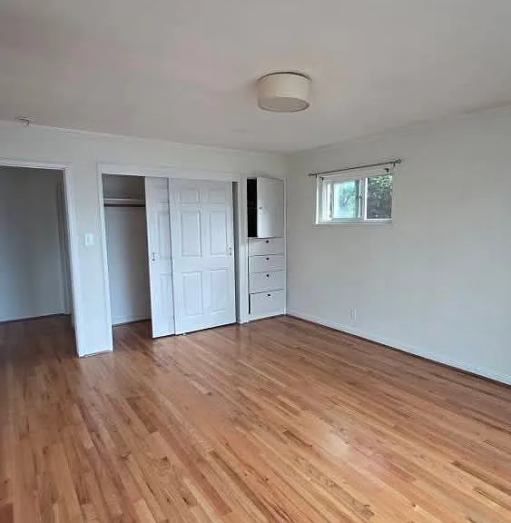 716 Poplar Ave — Photo 1