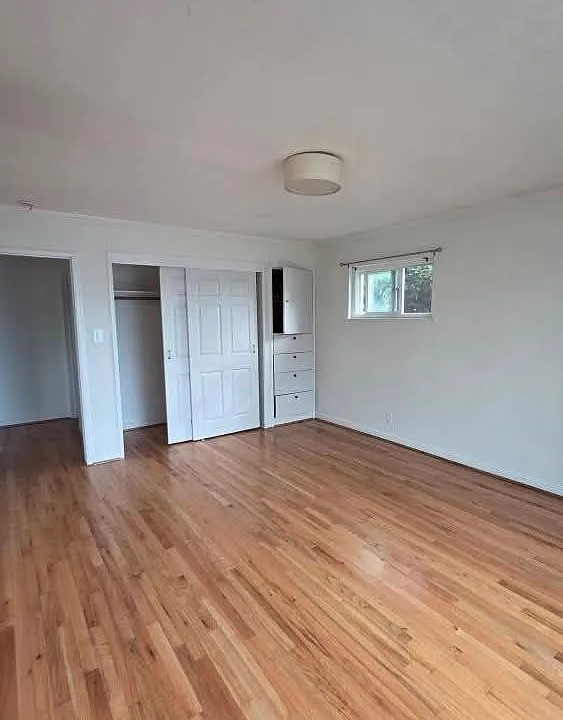 716 Poplar Ave