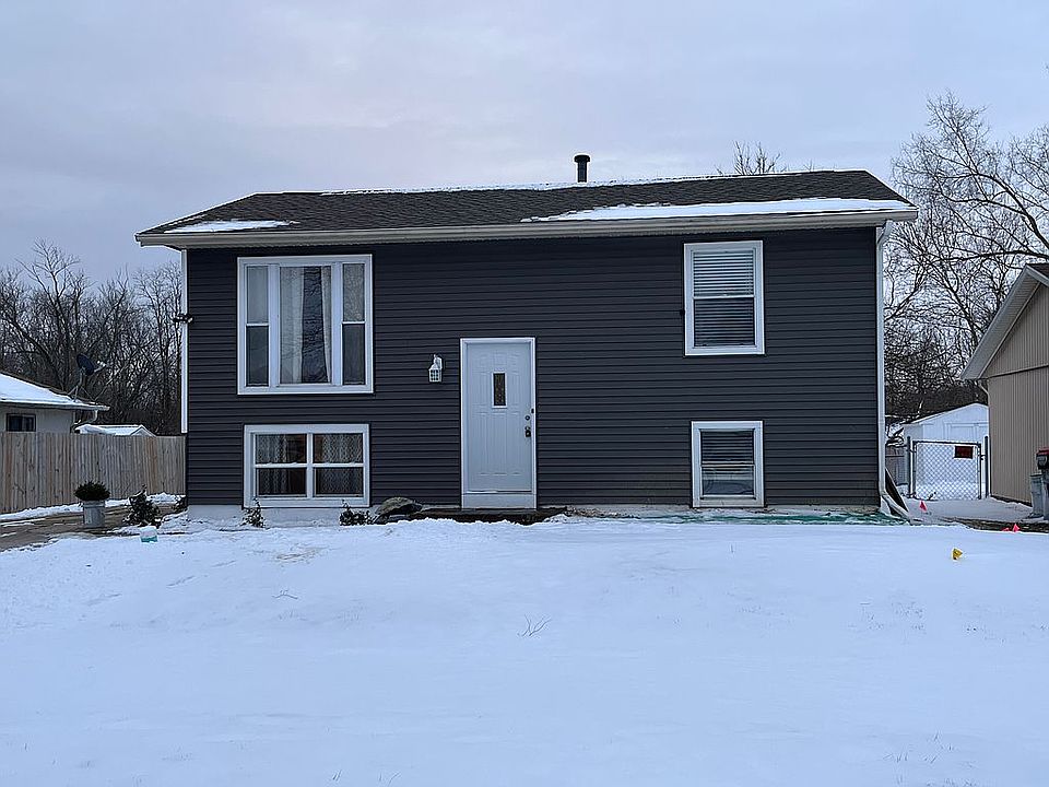 1st image of 4114 W Creighton Ter