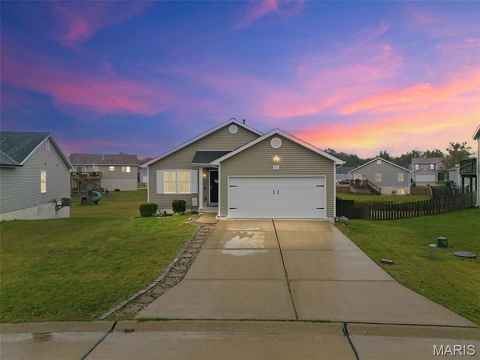 1st image of 211 Living Water Ct