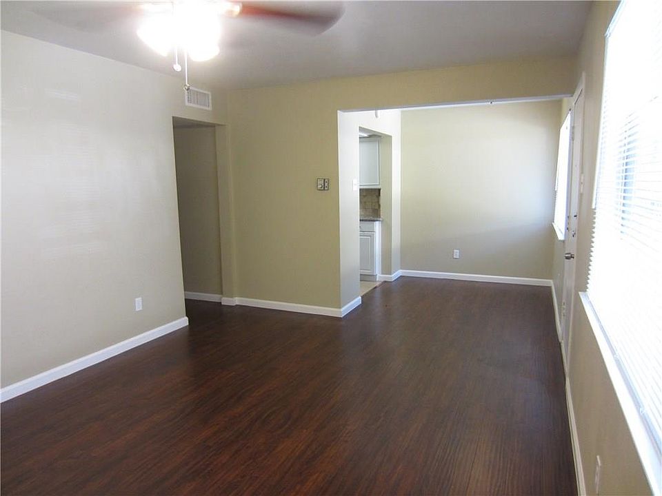 1st image of 2910 Throckmorton St APT 106