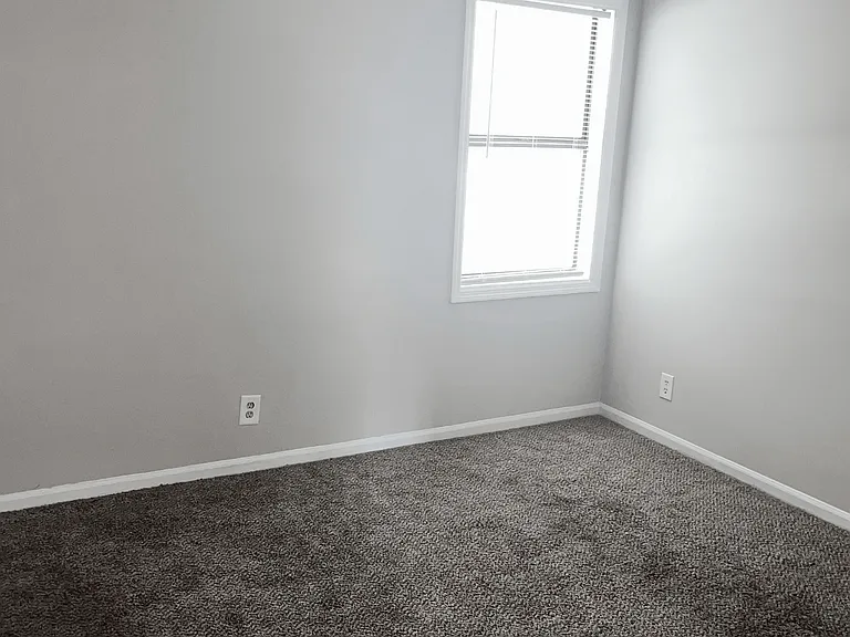 Town Square Apartments — Photo 2