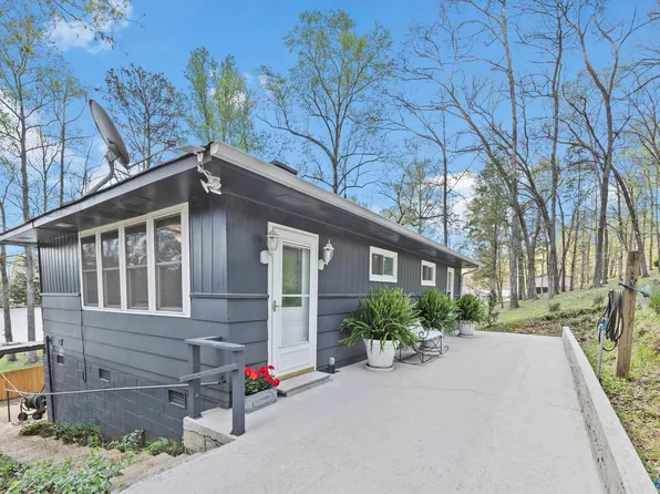 151 County Road 564, Rogersville, AL 35652