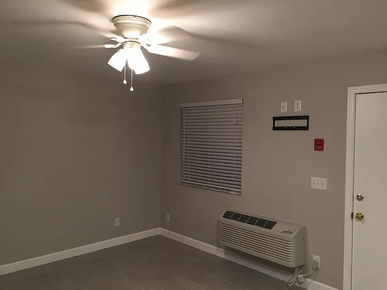 1434 6th Ave #11 — Photo 8