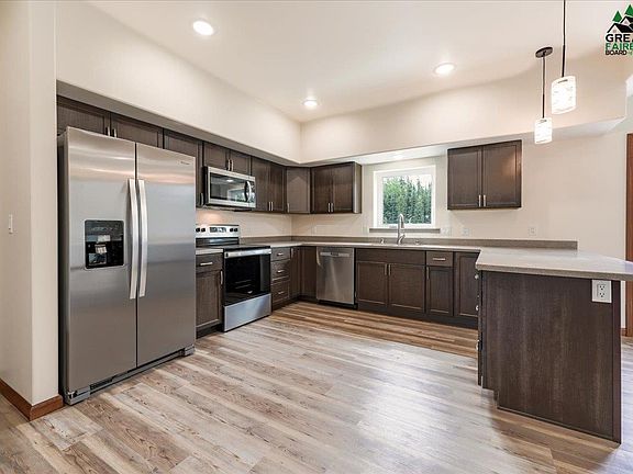 3rd image of 1177 Groundsel Ave
