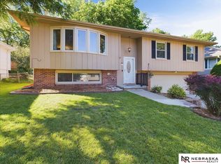 13985 Woolworth Cir, Omaha, NE 68144
