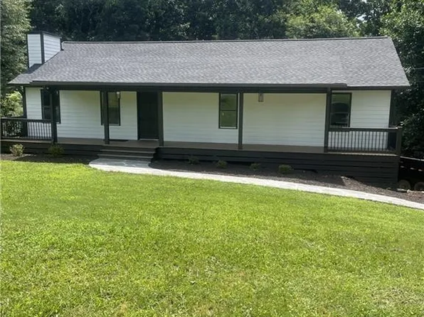 323 Hill Crest Cir, Woodstock, GA 30188