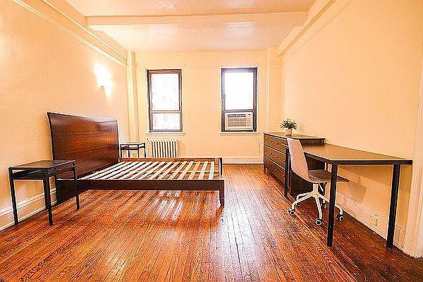 1st image of 51 E 10th St #4D