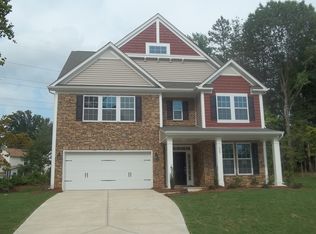 820 Virginia Pine Ln, Lake Wylie, SC 29710