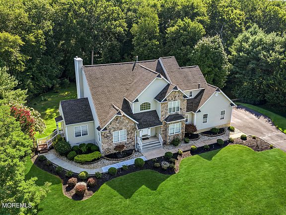 2nd image of 3 Cherise Court