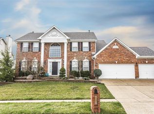536 Eaglesridge Dr, Ballwin, MO 63021